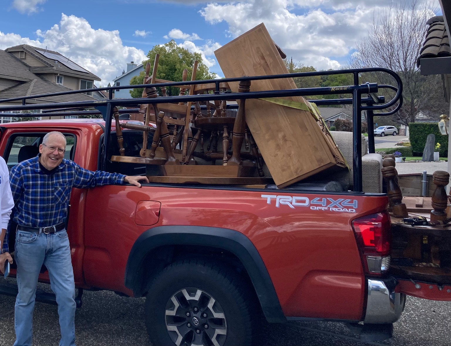 donating-furniture